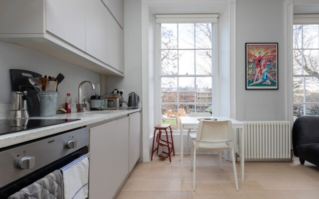 Beautiful and Light 1 Bedroom Flat Near Hackney Central