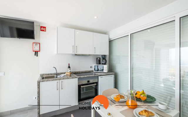 #098 Guest Antonieta Studio with Ocean and OldTown View