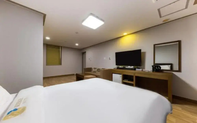 Boryeong (Daecheon) Mud Beach Hotel