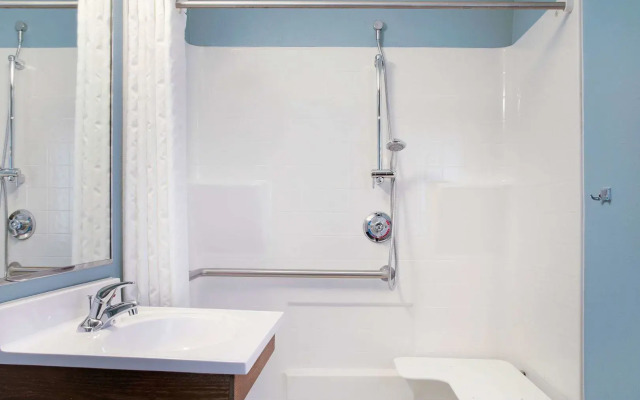 WoodSpring Suites Nashville Airport