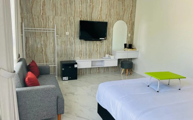 Urbanview Hotel Nimara Ngawi by RedDoorz – Guest Rooms – Ngawi