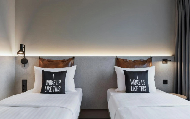 Moxy Hamburg City