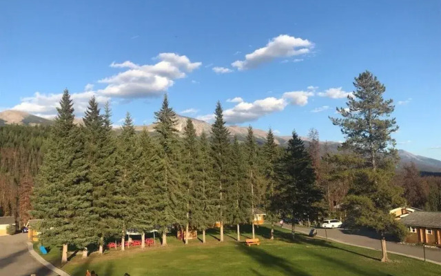 Jasper House Bungalows