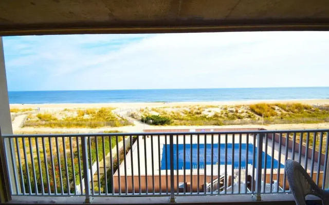 Beachmark 3F - 1 Bedroom Condo by RedAwning