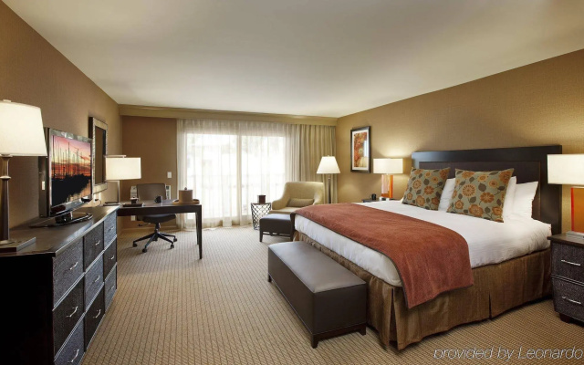 Jamaica Bay Inn Marina Del Rey,Tapestry Collection by Hilton