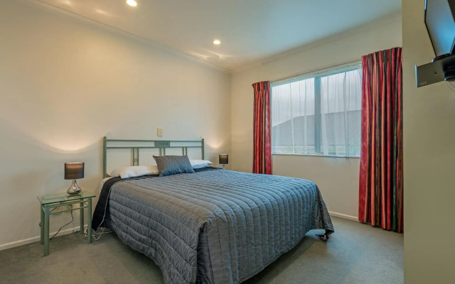 Camelot Motor Lodge