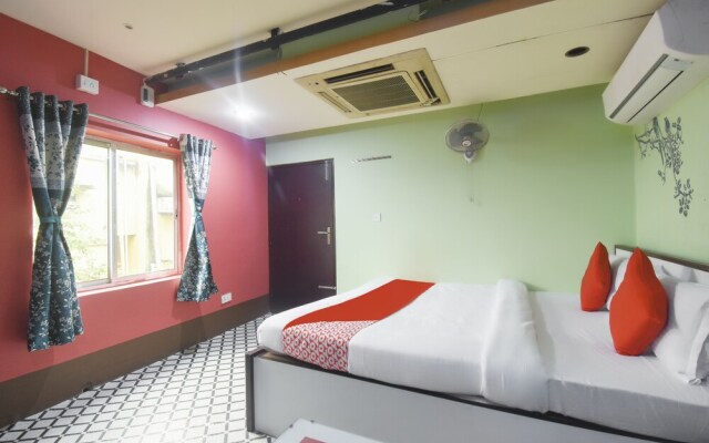 Oyo 60767 Dolphin Hotel
