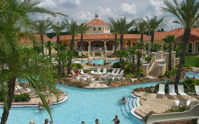 Calabria Villa Regal Palms 3