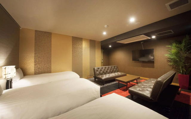 Centurion Ladies Hostel Ueno Park - Caters to Women