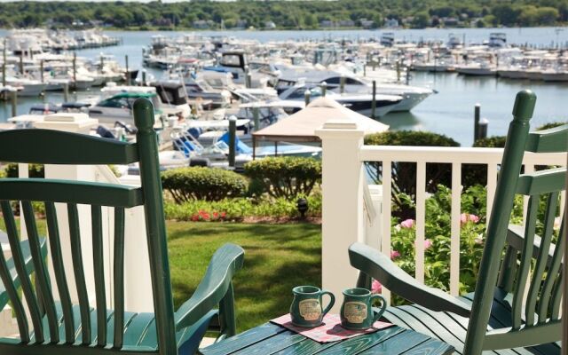 Inn at Harbor Hill Marina