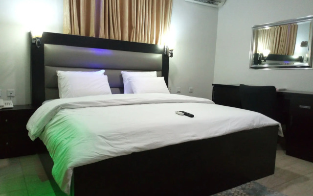 Somerset Suites
