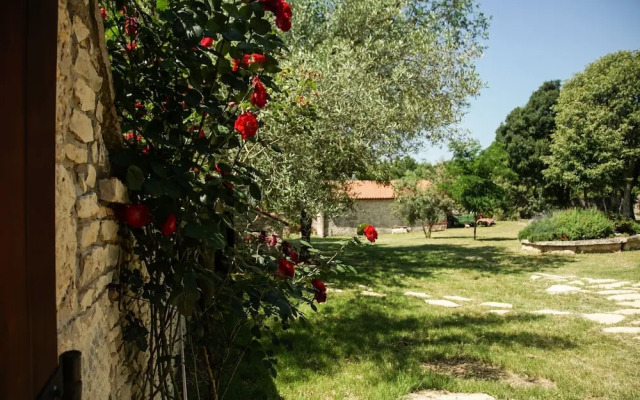 Tranquil Getaway With Shared Pool in Bale