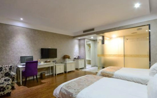 Global Village Hotel