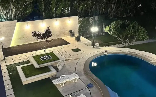 Stunning Villa Private Pool Near Yerevan Centre