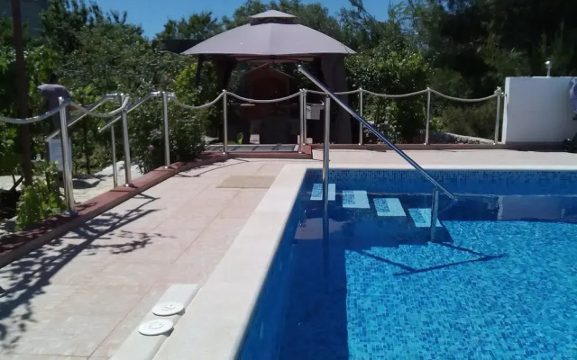 Villa Velin Apartments
