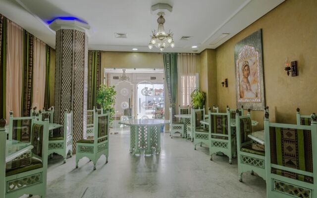 Hotel Saheb Ettabaa