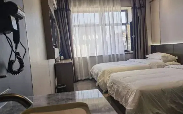 M. Huating Hot Spring Business Hotel
