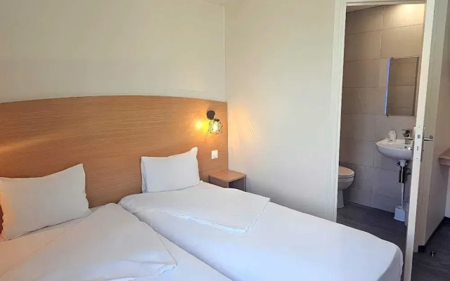 Hotel initial by balladins Roissy CDG / Saint-Mard