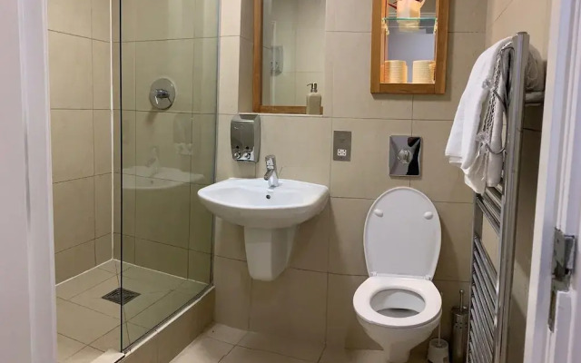 Elegant City Centre Apartment