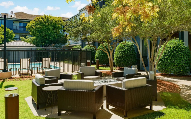 Courtyard By Marriott Dallas - Lewisville