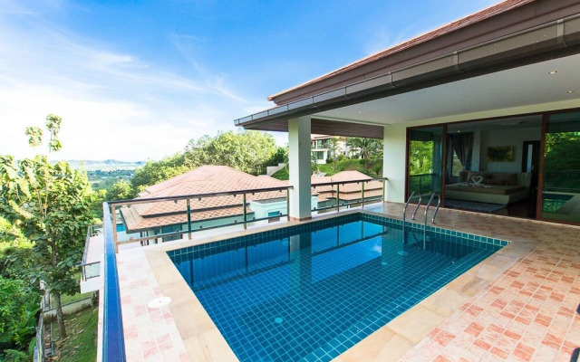 Luxury Seaview Pool Villa at Chalong
