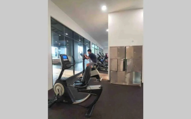 Symphony Tower Studio # 3 ( With Balcony )