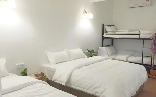 The Gatherings Place - Hostel
