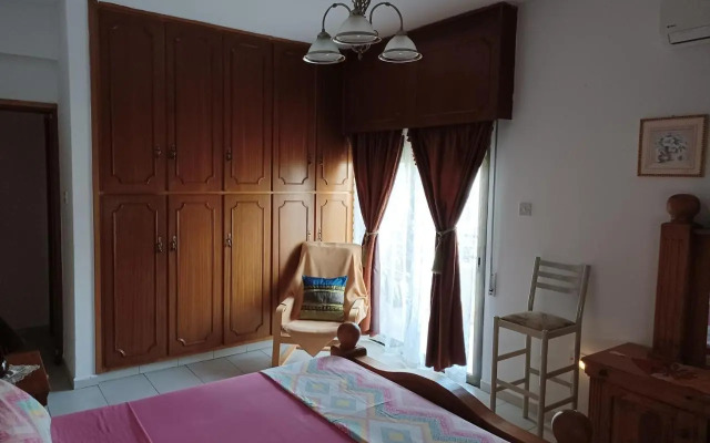 Shared Top 1St Floor Villa