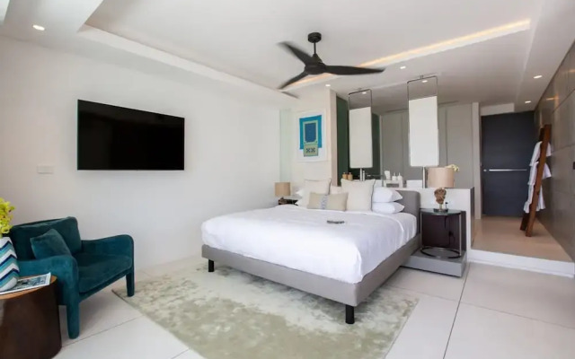 Solaris 3-bedroom Beachfront Villa in Koh Samui