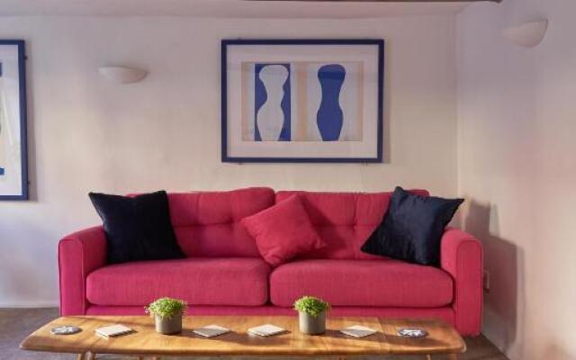 No 88 UPPER ST GILES - Elegant, Stylish Townhouse