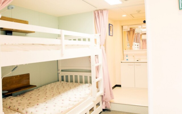 Akasaka-no Sato - Caters to Women - Hostel