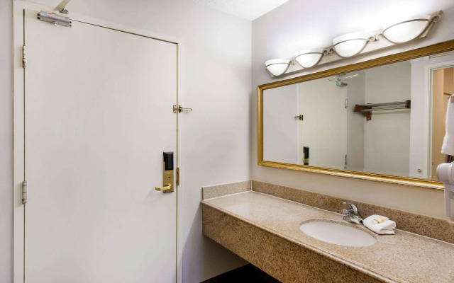 Baymont by Wyndham Meridian