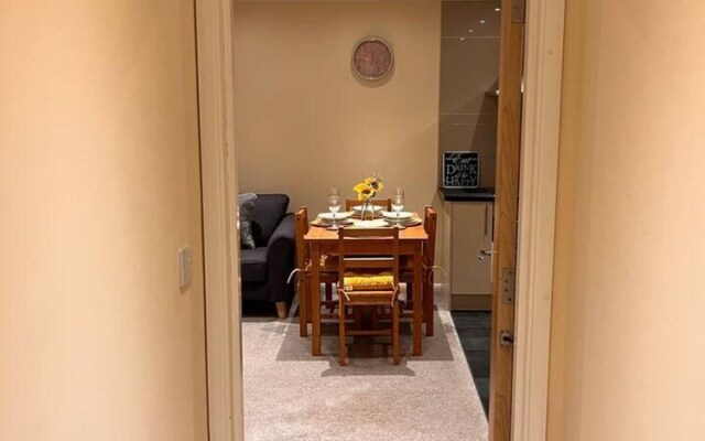 Central Location 2-bed Apartment in Maidstone