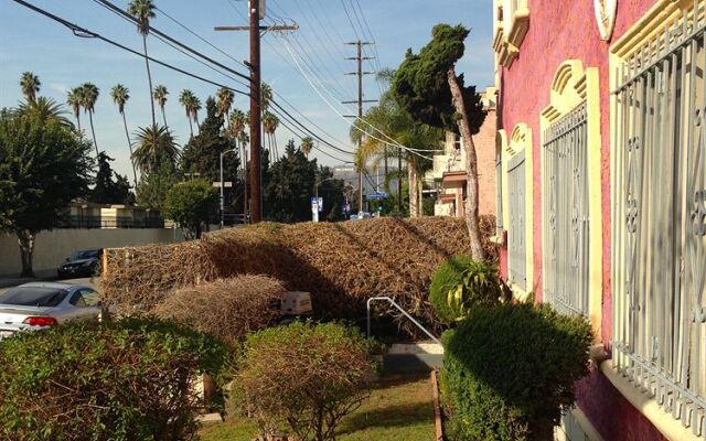 Hollywood Dream Suites