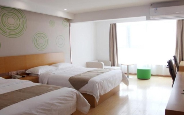 GreenTree Inn Jinan Licheng District Fenghuang Road East High-speed Railway Station – Guest Rooms – Jinan