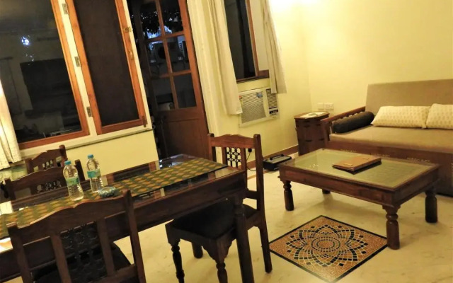 Om Niwas Suite Hotel