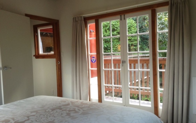 The Coromandel Treehouse – Guest Rooms – Coromandel