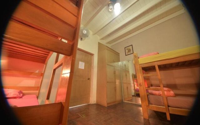 Hostal Alpes Lima