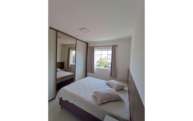 VAR-205B Departamento amplio en condomínio cerrado con piscina