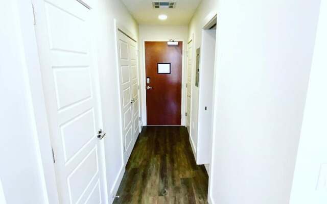 California Building by Hosteeva