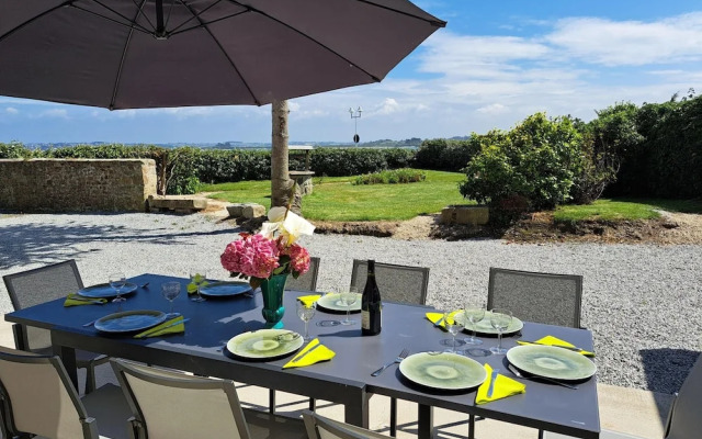 XXL Holiday Home Directly by the sea