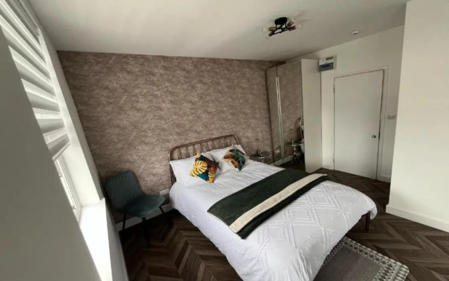 OYO Dalston Luxe Studios