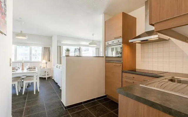 Cozy Apartment for 4 With Parking