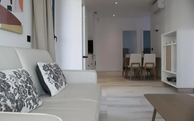 Azahar Beach Apartments