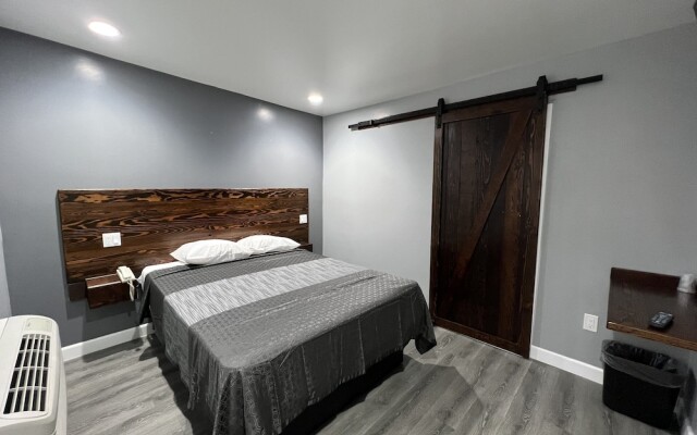 ERTH INN by AGA Bell Gardens