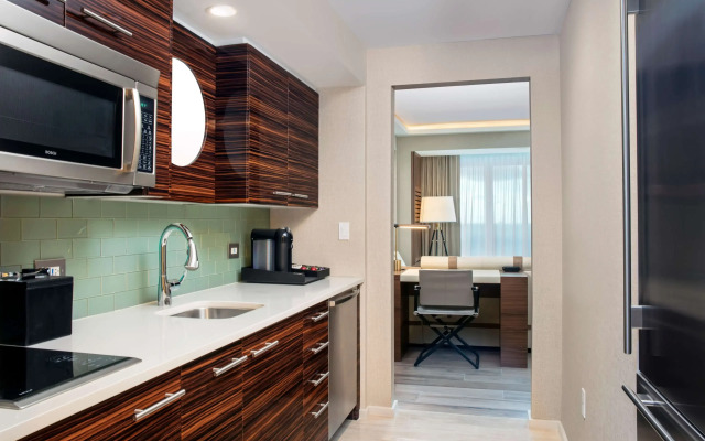 Conrad Fort Lauderdale Beach