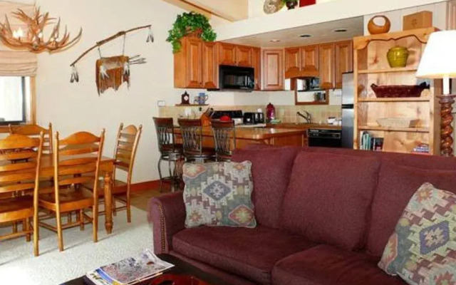 Storm Meadows Club B Condominiums