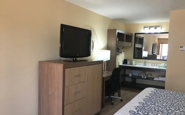 Days Inn by Wyndham Batesville