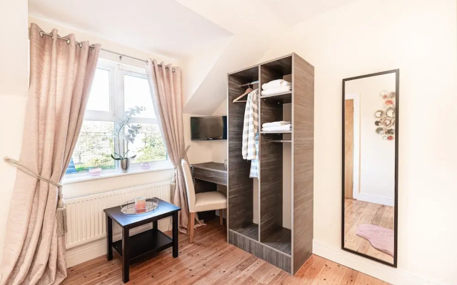 Caravogue House Bed & Breakfast