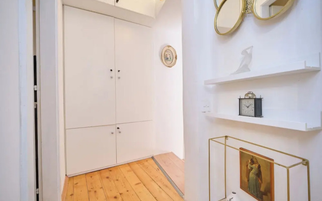 Apartment Galeriana Palace by Litto